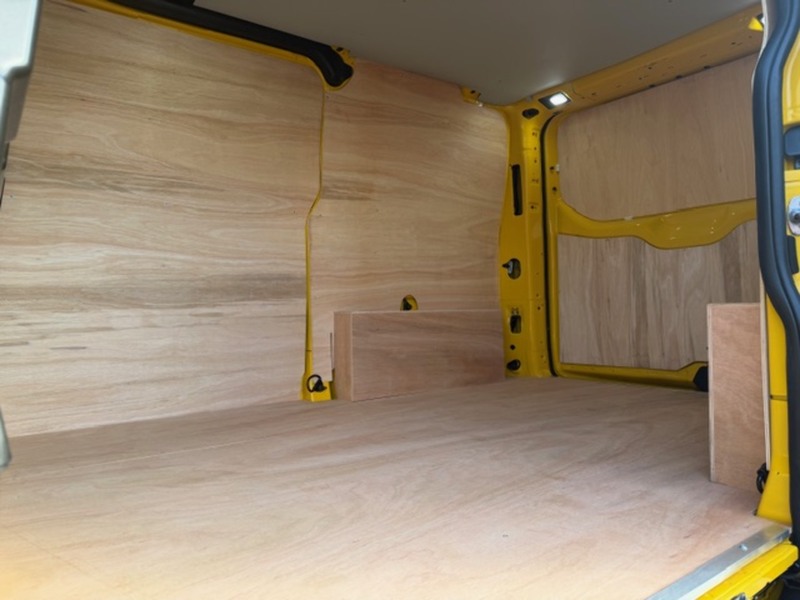 Ford Transit Custom 340 Leader Sport kit - U689