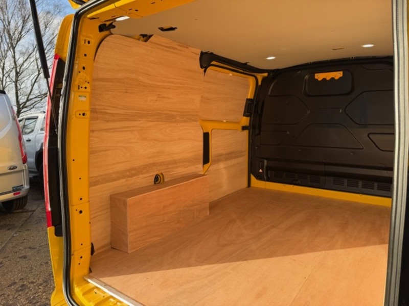 Ford Transit Custom 340 Leader Sport kit - U689