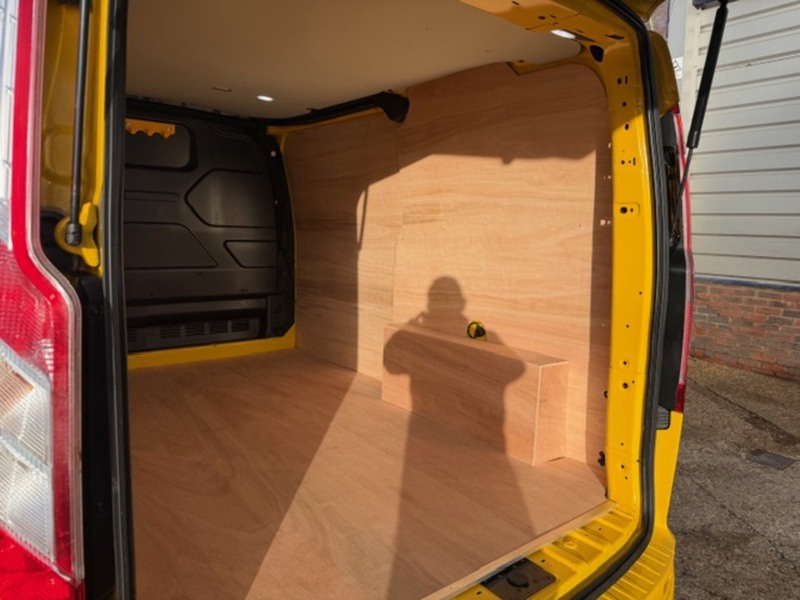 Ford Transit Custom 340 Leader Sport kit - U689