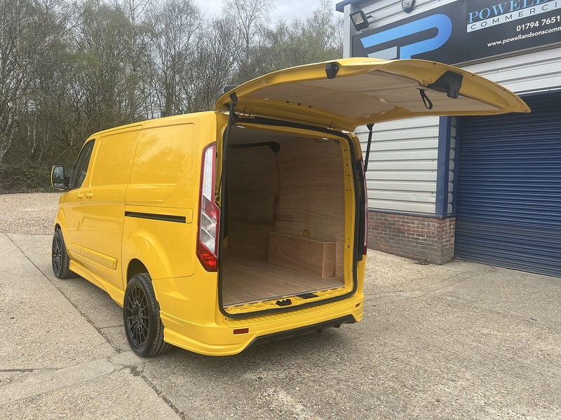 Ford Transit Custom 340 Leader Sport Kit - U692