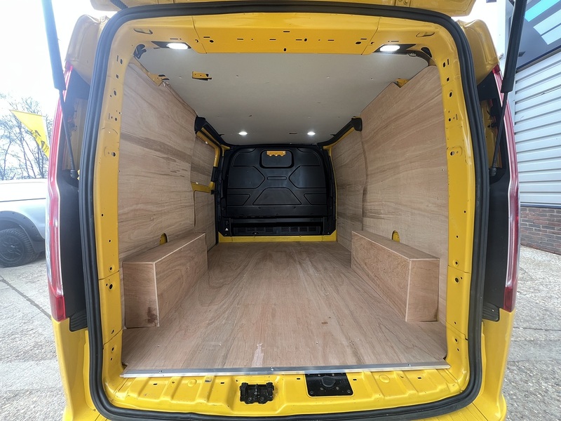 Ford Transit Custom 340 Leader Sport Kit - U692