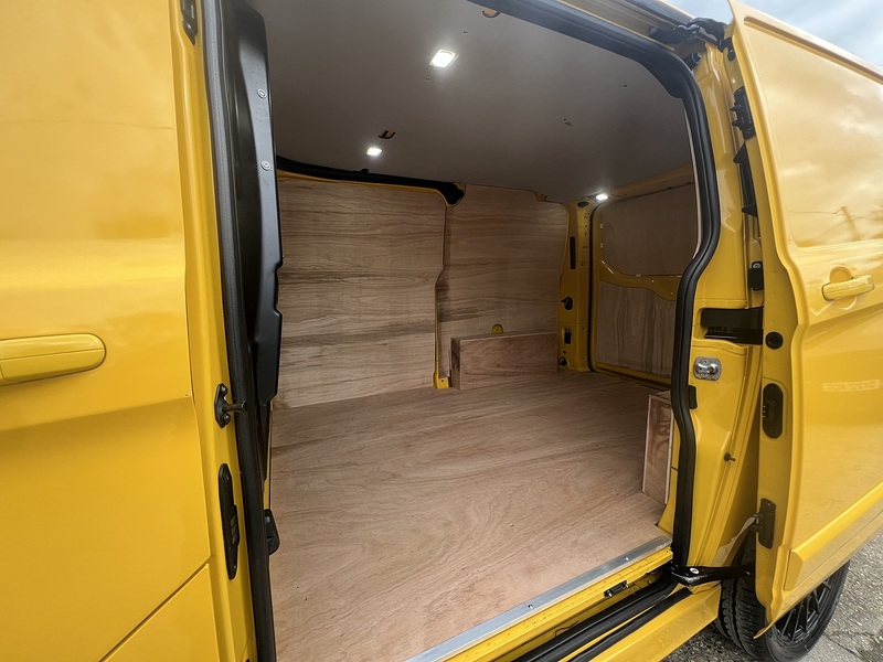 Ford Transit Custom 340 Leader Sport Kit - U692