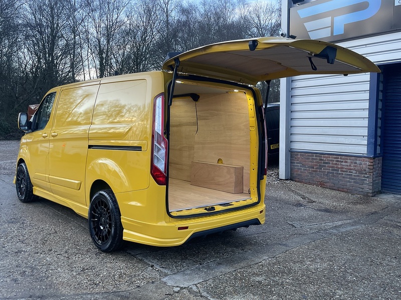 Ford Transit Custom 340 Leader Sport Kit - U693