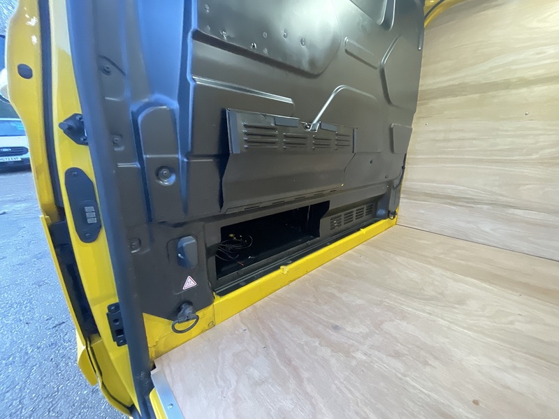 Ford Transit Custom 340 Leader Sport Kit - U693