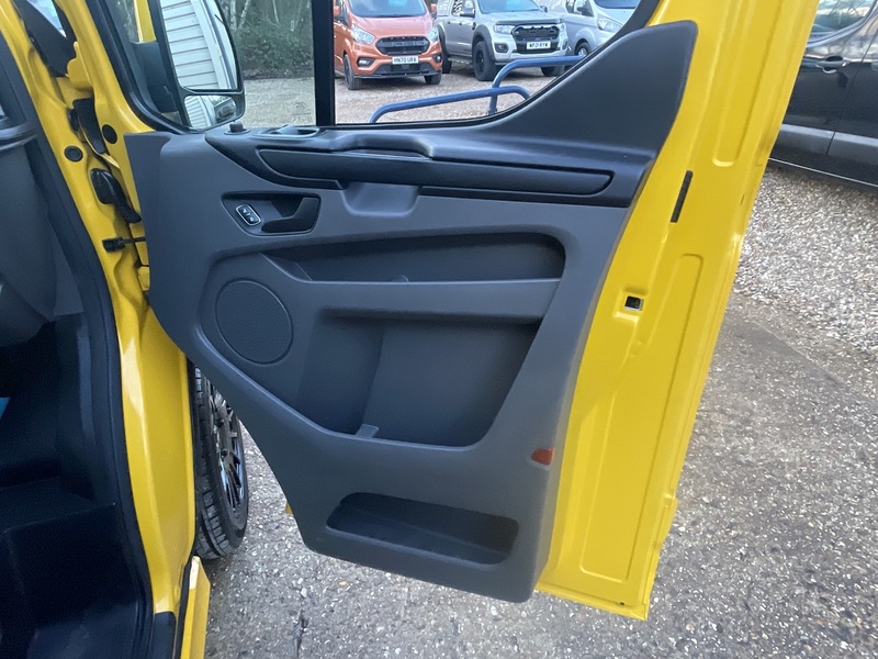 Ford Transit Custom 340 Leader Sport Kit - U693