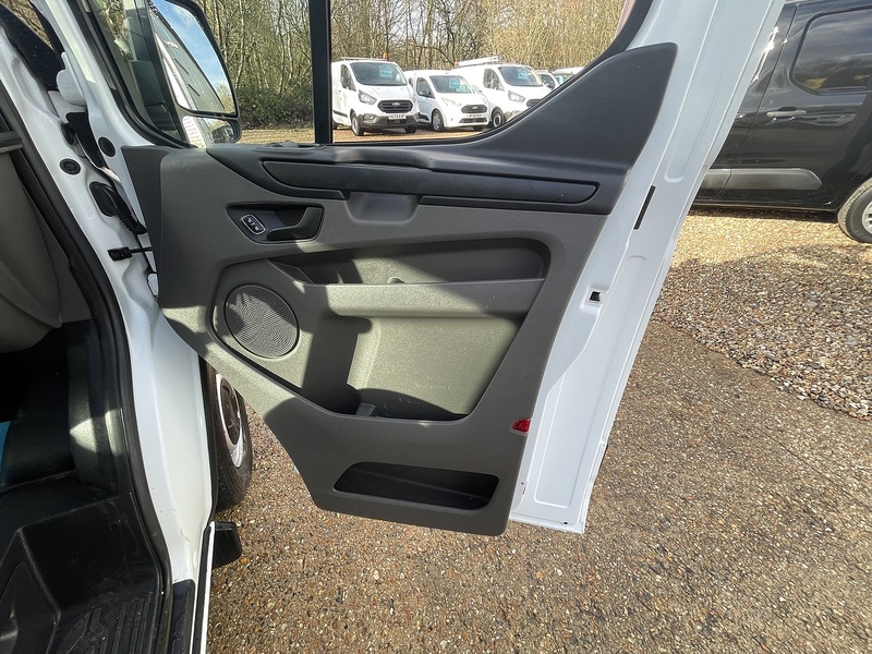 Ford Transit Custom 280 EcoBlue Leader - U700