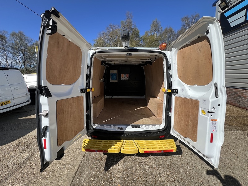 Ford Transit Custom 280 EcoBlue Leader - U701