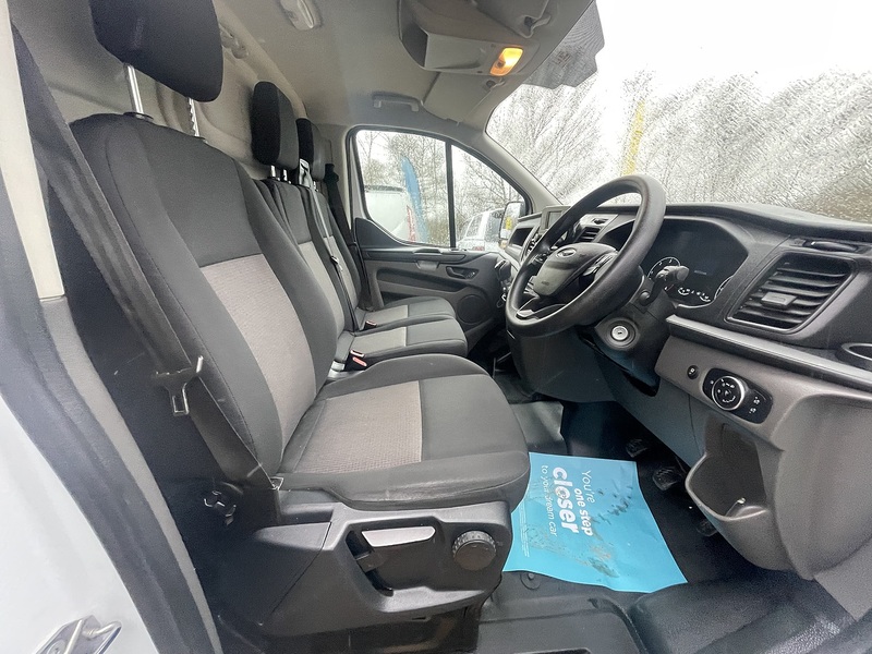 Ford Transit Custom 280 EcoBlue Leader - U702