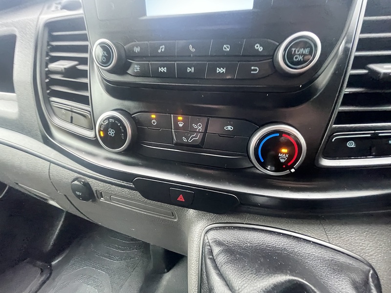 Ford Transit Custom 280 EcoBlue Leader - U702