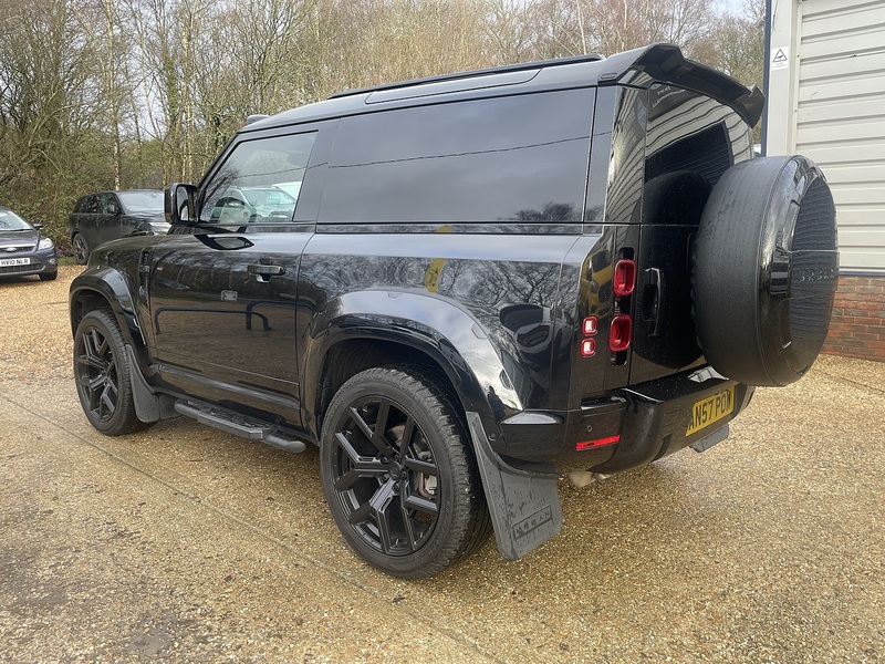 Land Rover Defender 90 Urban widetrack Kit D250 MHEV Hard Top - U718
