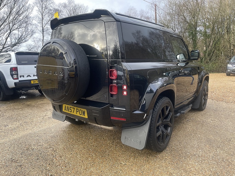 Land Rover Defender 90 Urban widetrack Kit D250 MHEV Hard Top - U718