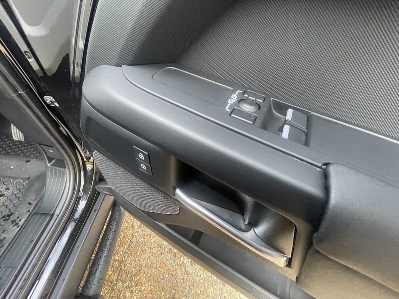 Land Rover Defender 90 Urban widetrack Kit D250 MHEV Hard Top - U718