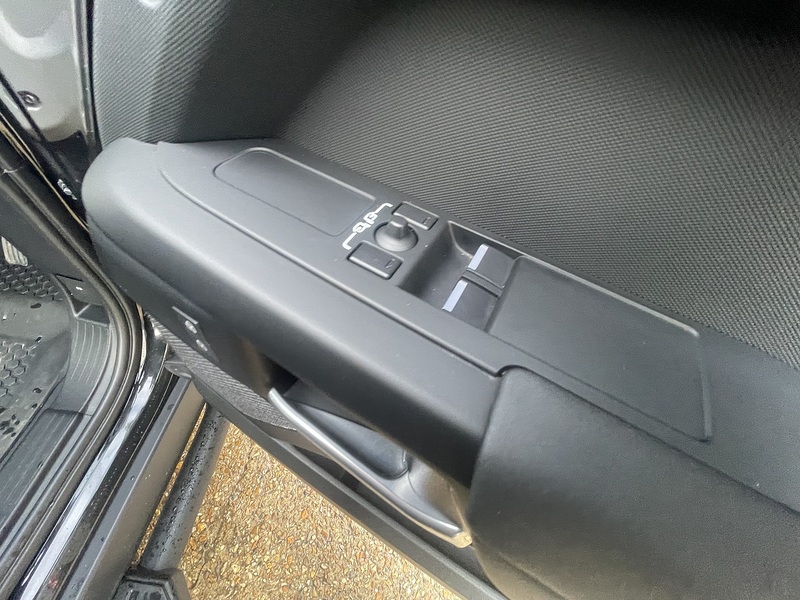 Land Rover Defender 90 Urban widetrack Kit D250 MHEV Hard Top - U718