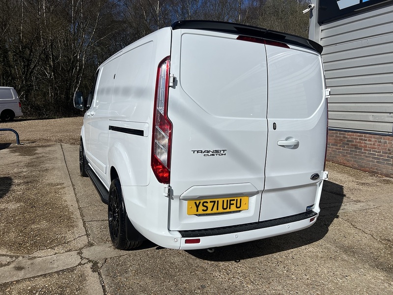 Ford Transit Custom 300 Limited Sport Pack - U732