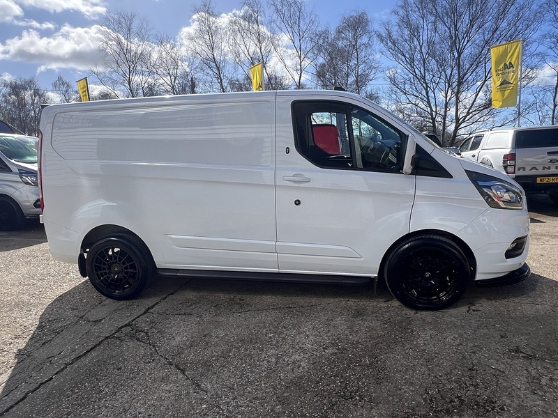 Ford Transit Custom 300 Limited Sport Pack - U732