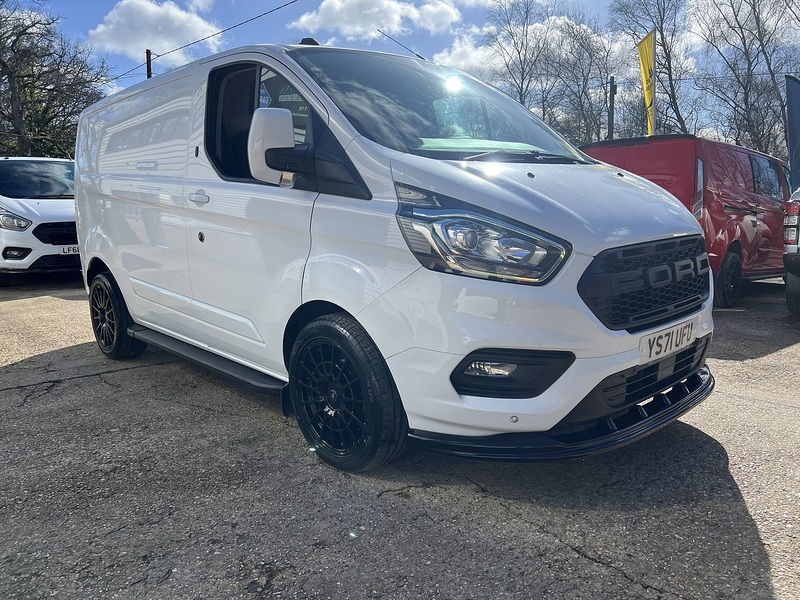 Ford Transit Custom 300 Limited Sport Pack - U732