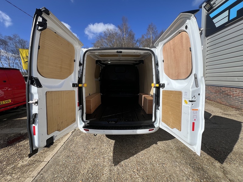 Ford Transit Custom 300 Limited Sport Pack - U732