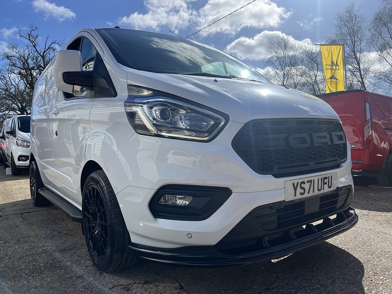 Ford Transit Custom 300 Limited Sport Pack - U732
