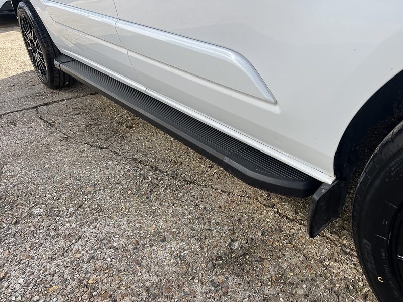 Ford Transit Custom 300 Limited Sport Pack - U732