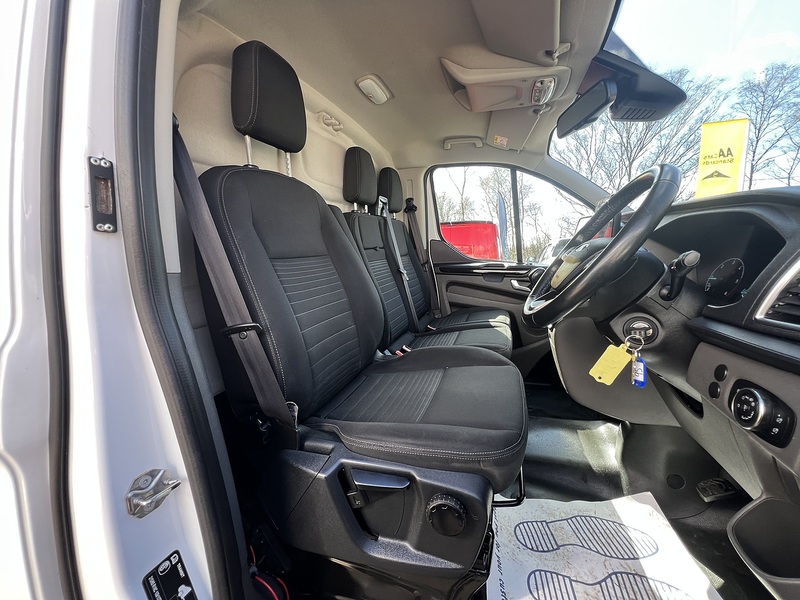 Ford Transit Custom 300 Limited Sport Pack - U732