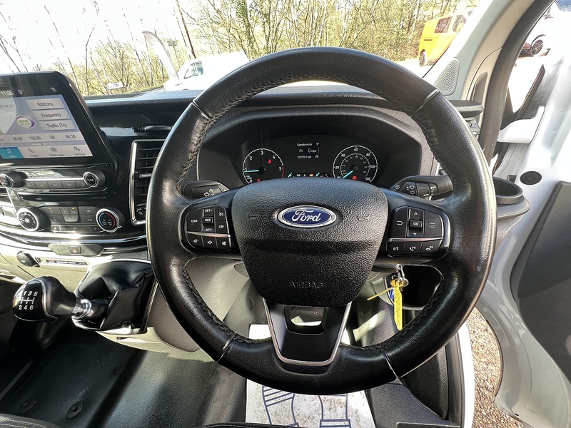 Ford Transit Custom 300 Limited Sport Pack - U732