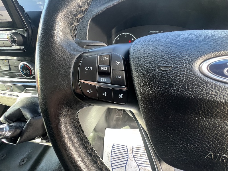 Ford Transit Custom 300 Limited Sport Pack - U732