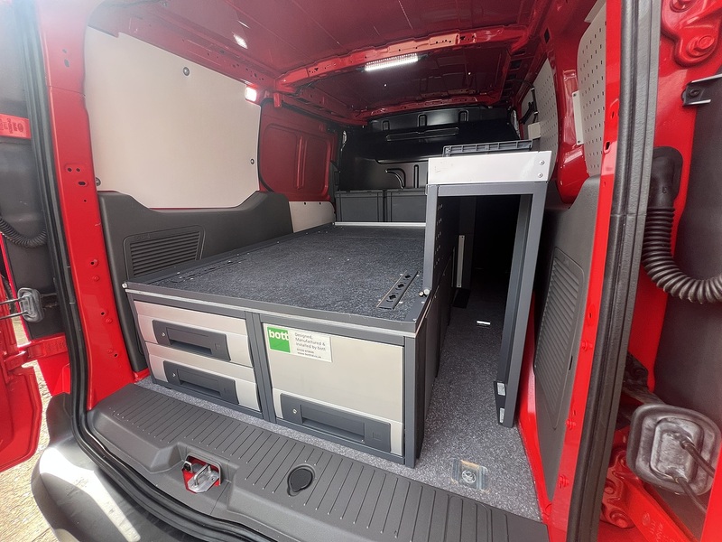 Ford Transit Connect 240 EcoBlue Limited - U739