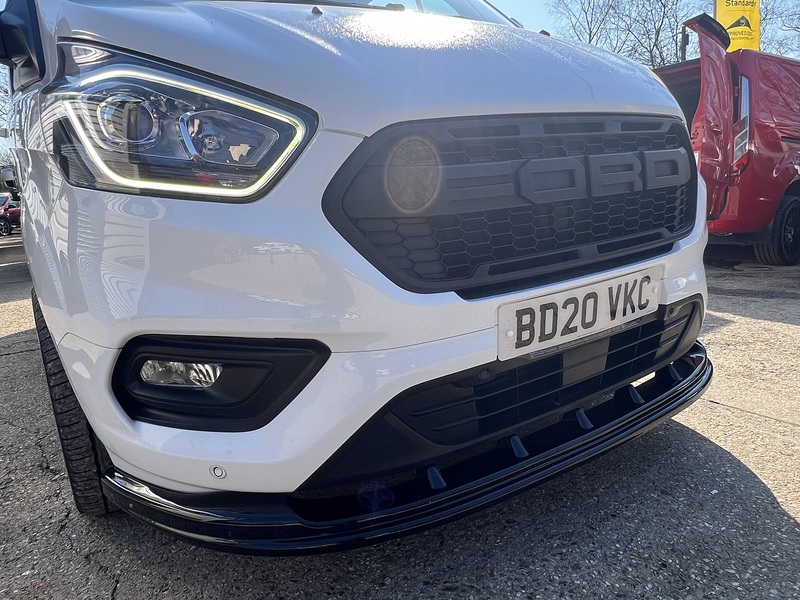 Ford Transit Custom 280 Limited Sport Pack - U744
