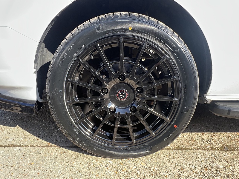 Ford Transit Custom 280 Limited Sport Pack - U744