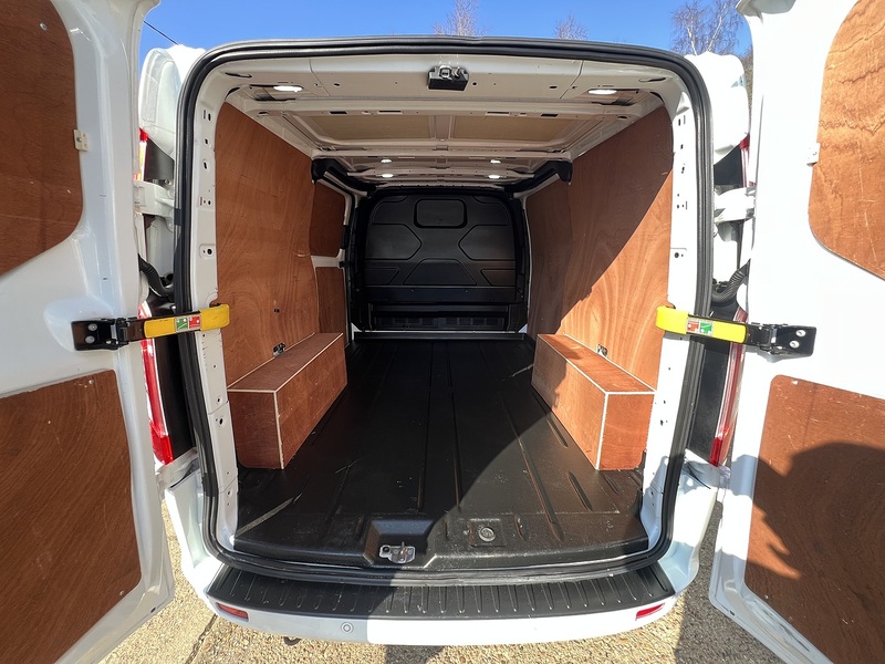 Ford Transit Custom 280 Limited Sport Pack - U744