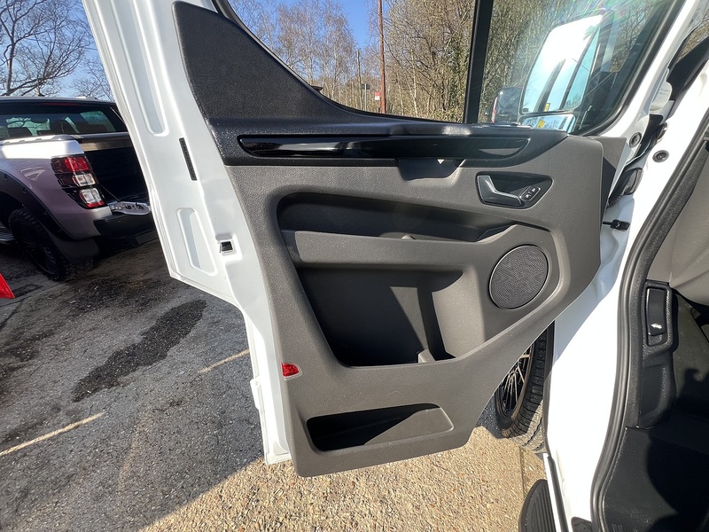 Ford Transit Custom 280 Limited Sport Pack - U744