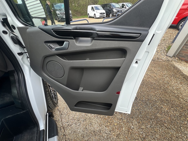 Ford Transit Custom 280 Limited Sport Pack - U755