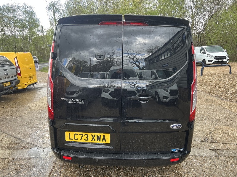 Ford Transit Custom 300 Limited Sport Pack - U758