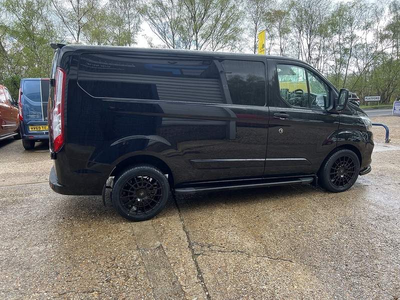 Ford Transit Custom 300 Limited Sport Pack - U758