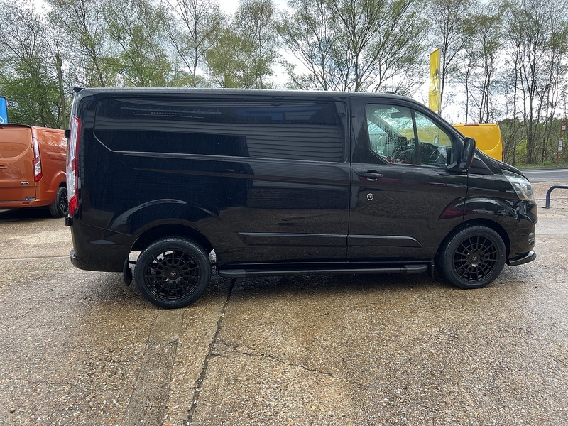 Ford Transit Custom 300 Limited Sport Pack - U758
