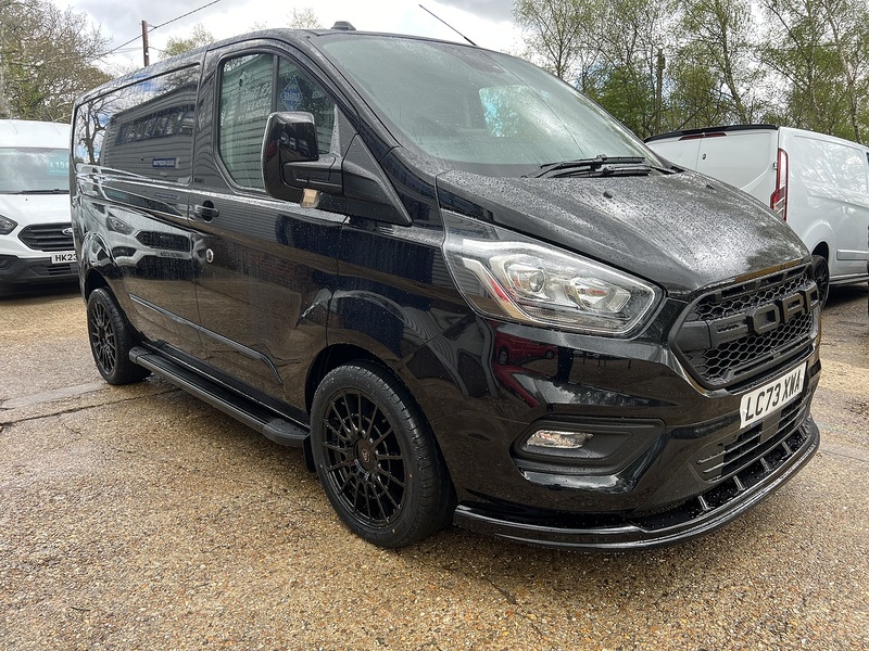 Ford Transit Custom 300 Limited Sport Pack - U758