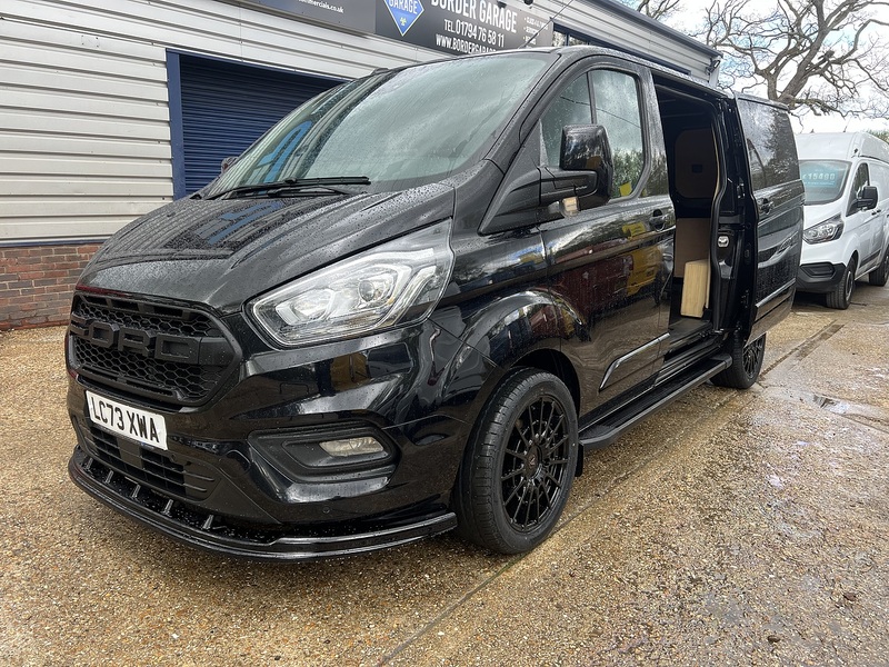 Ford Transit Custom 300 Limited Sport Pack - U758