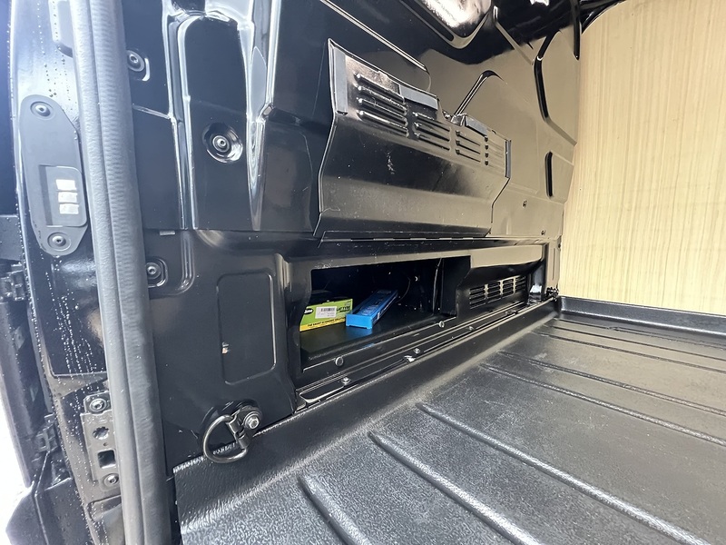 Ford Transit Custom 300 Limited Sport Pack - U758