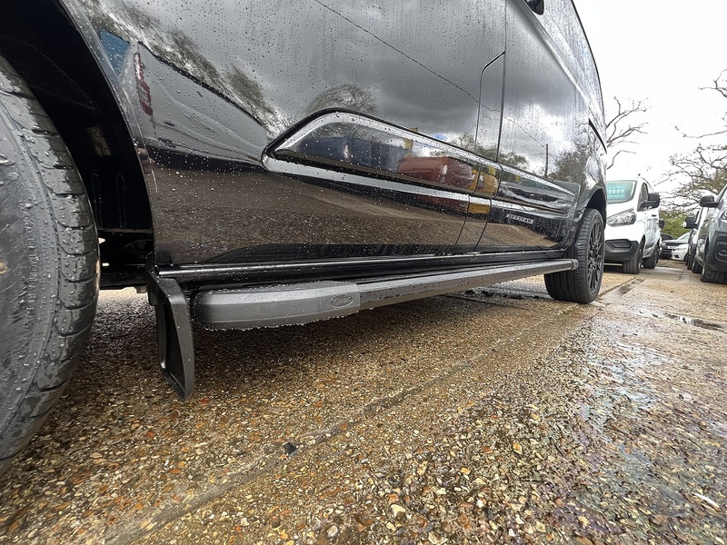 Ford Transit Custom 300 Limited Sport Pack - U758