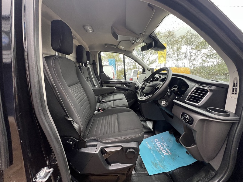 Ford Transit Custom 300 Limited Sport Pack - U758