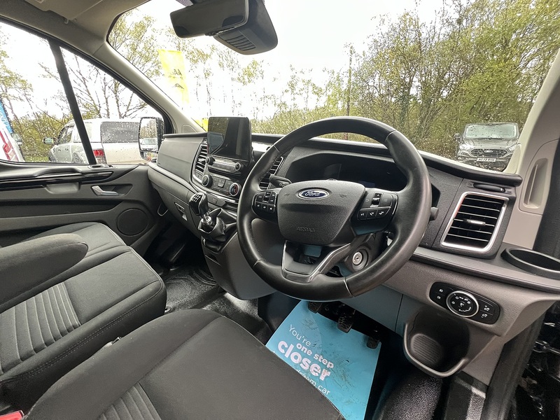Ford Transit Custom 300 Limited Sport Pack - U758