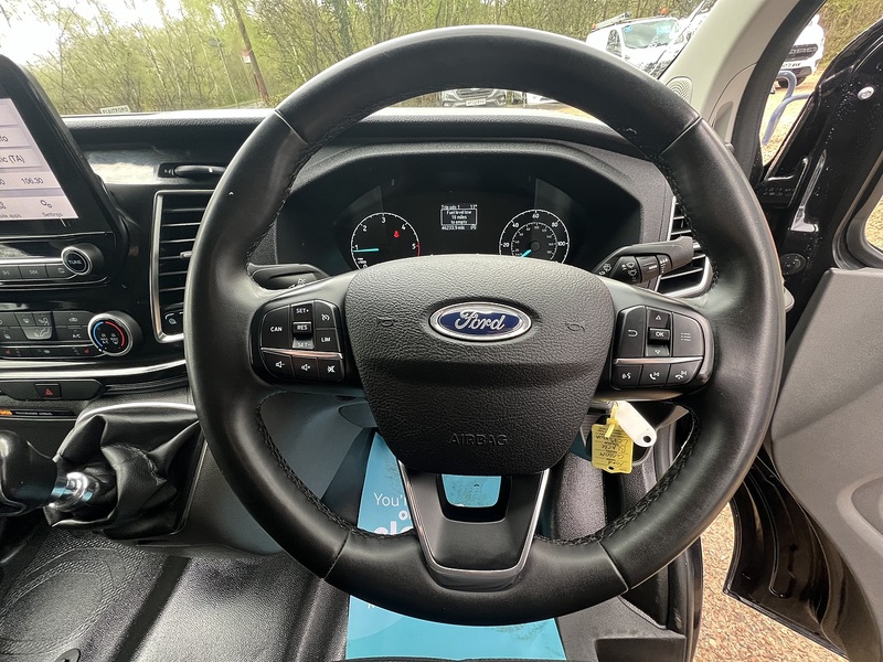 Ford Transit Custom 300 Limited Sport Pack - U758