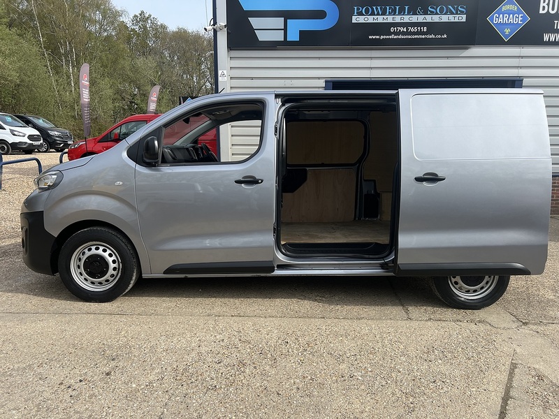 Peugeot Expert BlueHDi 1000 Professional Premium + - U759