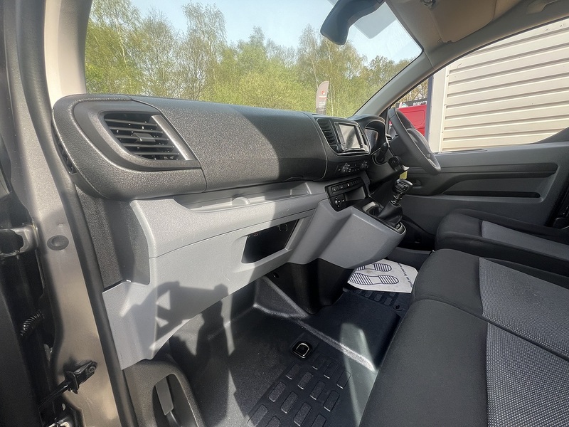 Peugeot Expert BlueHDi 1000 Professional Premium + - U759