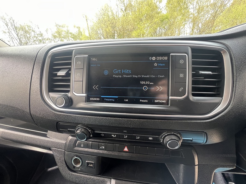 Peugeot Expert BlueHDi 1000 Professional Premium + - U759
