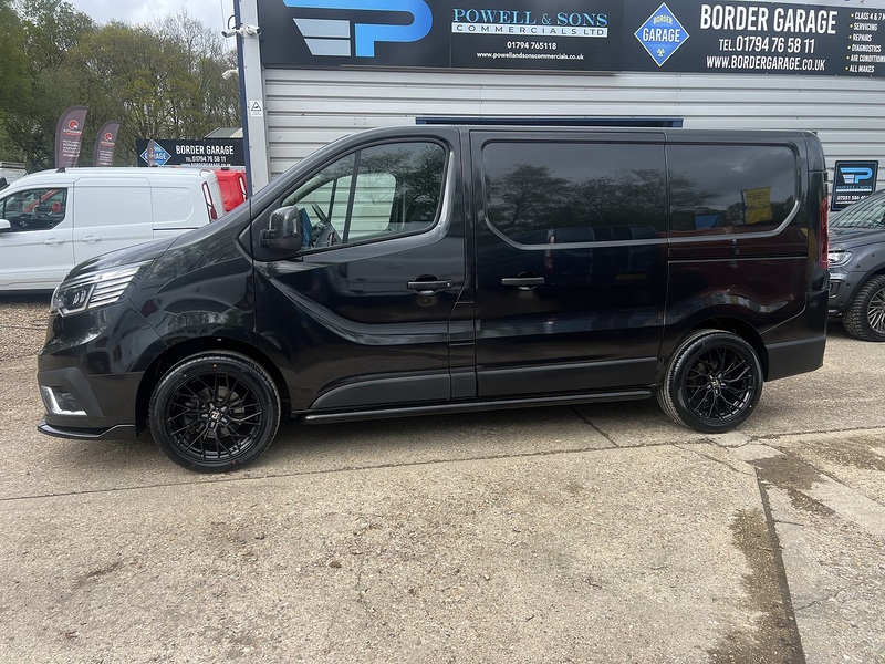 Renault Trafic dCi Blue SL28 Sport Pack Fitted - U760