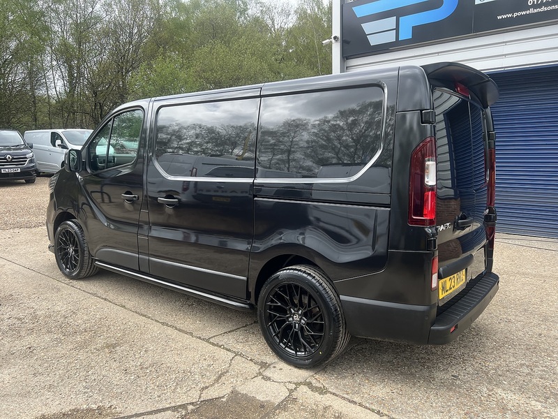 Renault Trafic dCi Blue SL28 Sport Pack Fitted - U760