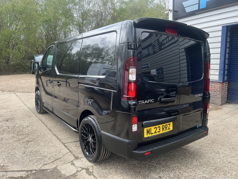 Renault Trafic dCi Blue SL28 Sport Pack Fitted - U760