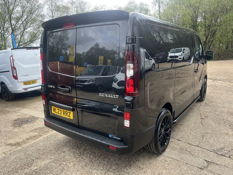 Renault Trafic dCi Blue SL28 Sport Pack Fitted - U760