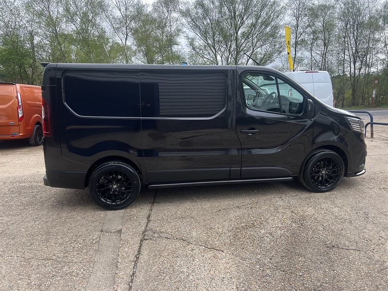 Renault Trafic dCi Blue SL28 Sport Pack Fitted - U760